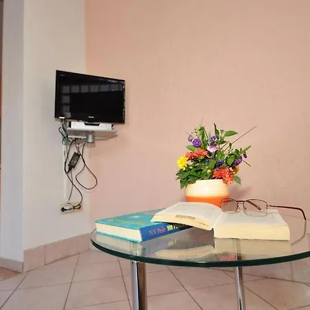 In With Sea View, Terrace, Air Conditioning, Wi-fi