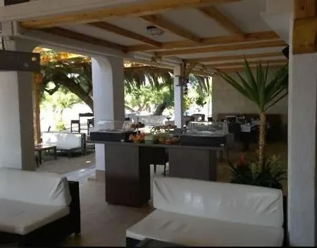 In With Sea View, Terrace, Air Conditioning, Wi-fi Apartment