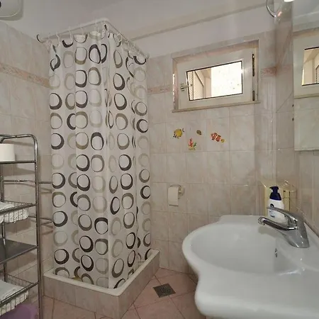 Apartment In With Sea View, Terrace, Air Conditioning, Wi-fi