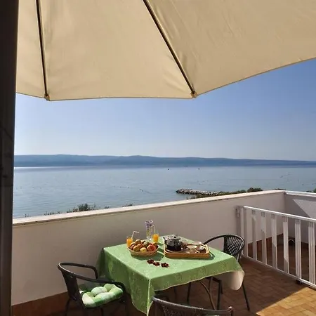 Apartment In With Sea View, Terrace, Air Conditioning, Wi-fi